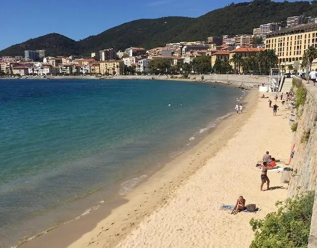 Vieille D De 1 A 4 Pers A 300m Du Port Et A 15 Mn De Laeroport Proches De Belles Plages Et Ttes Commodites A Proximite